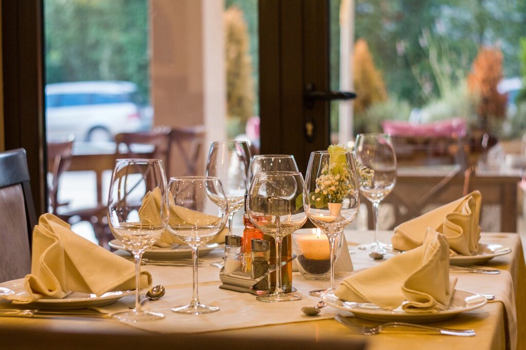 restaurant, table setting, table, glassware, stemware, wine glasses, glasses, plates, napkin, set-up, dinner, dining, service, lunch, restaurant, restaurant, restaurant, restaurant, restaurant-449952.jpg